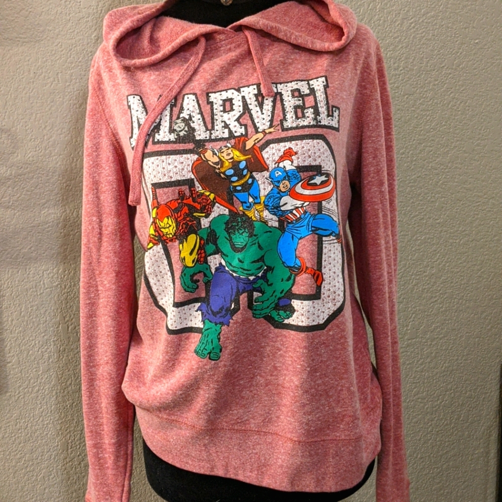 SOLD Vintage look marvel avengers hooded sweater